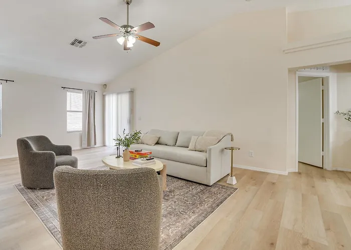 6 Mi To State Farm Stadium: Family Home! Holiday home *
